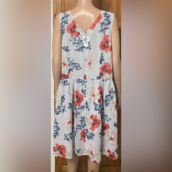 BB Dakota Dress - Picture 3 of 5